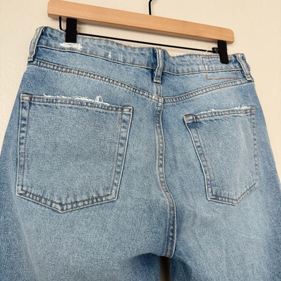 Zara Womens Blue Denim Cutoff Pants Raw Hems Light Wash Size 10 Jeans Distressed - Picture 7 of 8